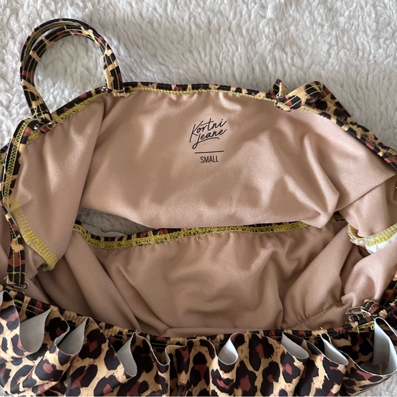 Original Cheetah (OG cheetah) Oversized Ruffle OSR swim top. - Picture 2 of 3